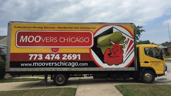 "Moovers Chicago INC" Truck