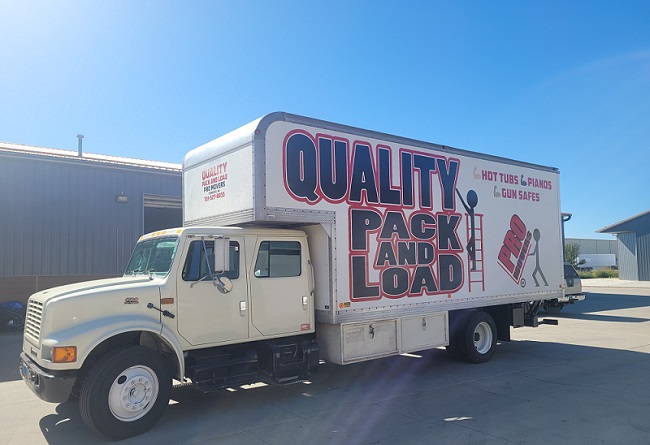 "Quality Pack & Load" Truck