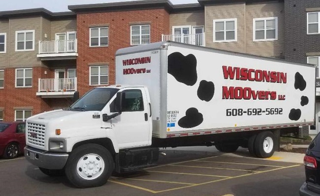 "Wisconsin MOOvers LLC" Truck