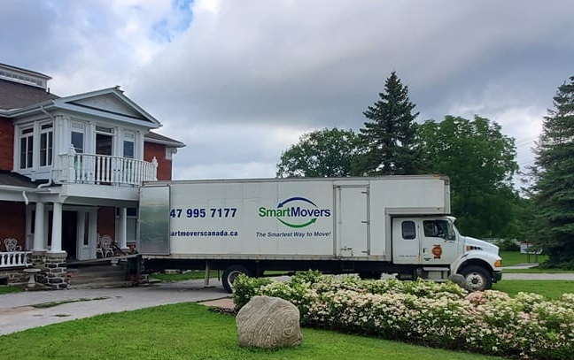 "Smart Scarborough Movers" Truck