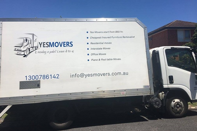 "Yes Movers" Truck